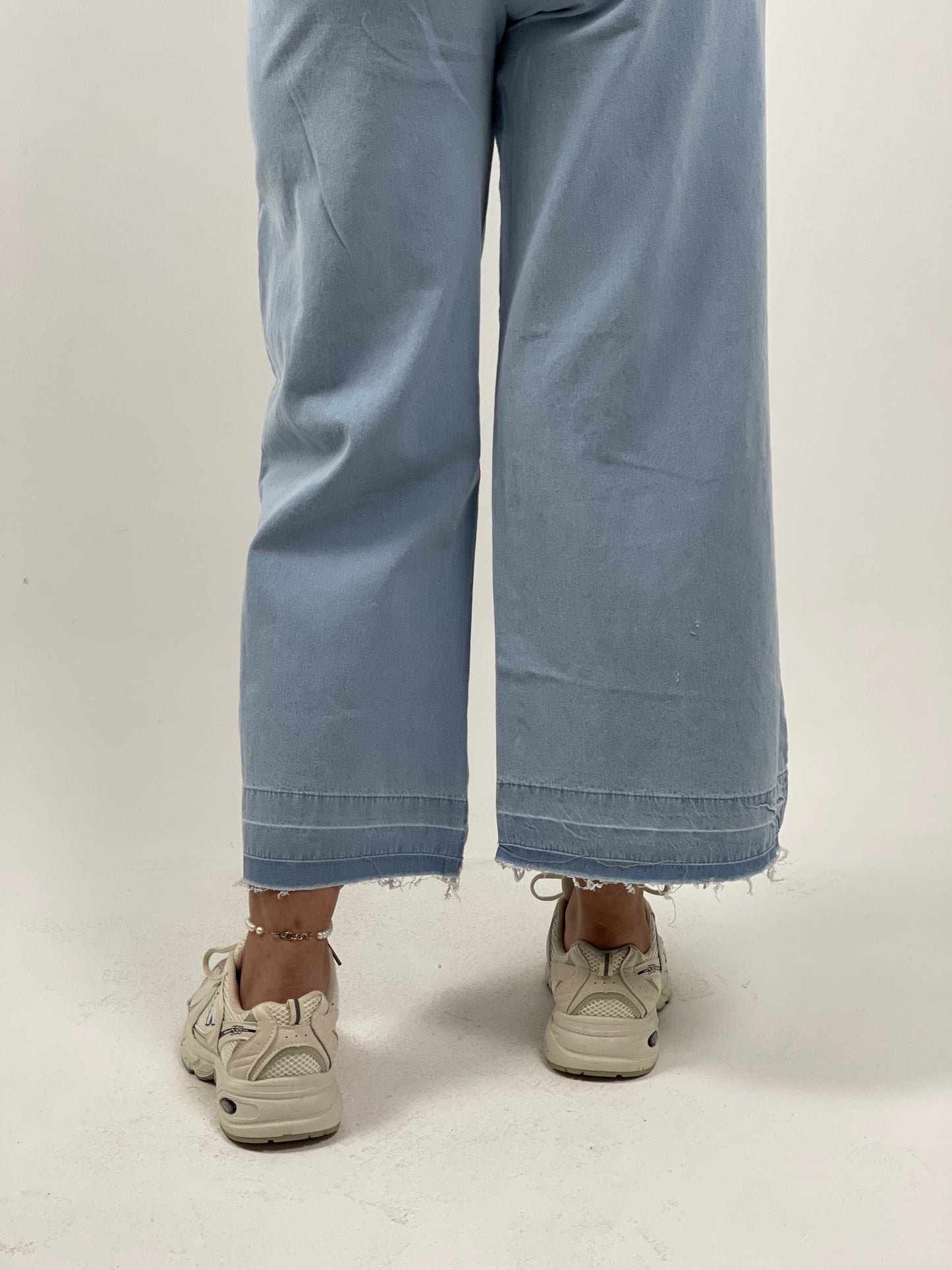 DENIM PANTS ( LIGHT BLUE )